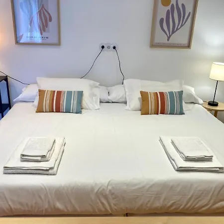 Quiet Studio With Garden 8 Min From Beach Estoril Zewnętrze zdjęcie